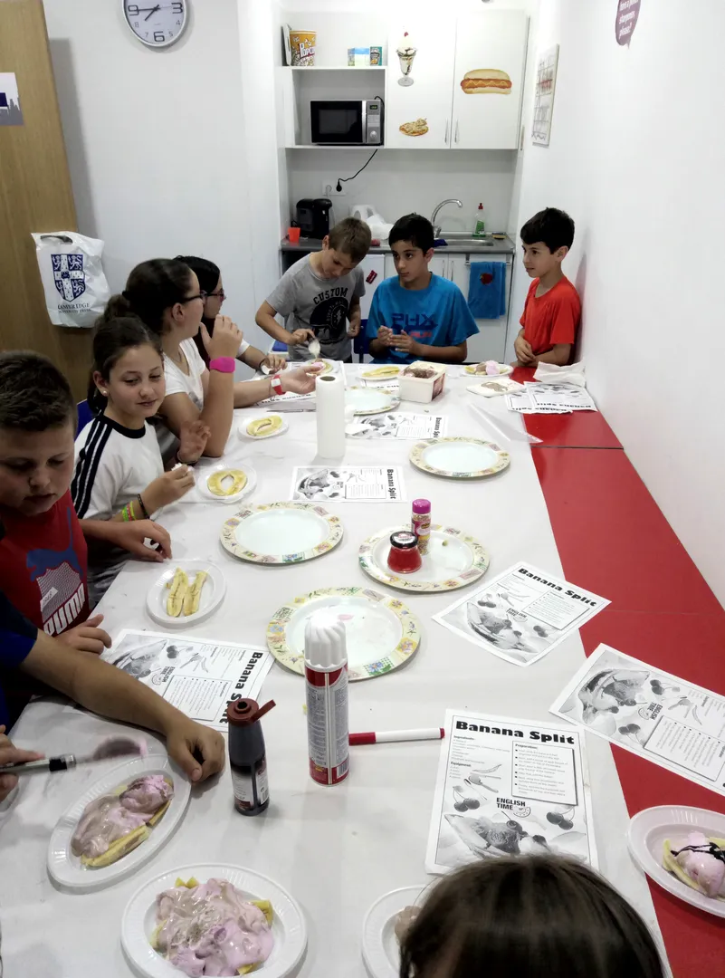 Proyectos en grupo para aprender inglés de forma artística